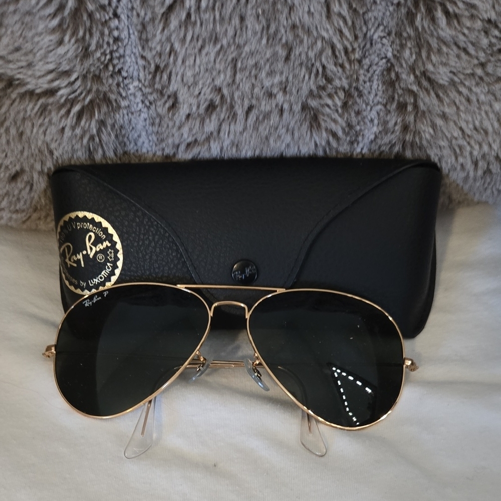 Ray-Ban Classic Gold Aviator Sunglasses